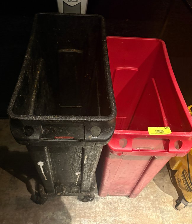 Bar145- (2) Rubbermaid Trash Cans