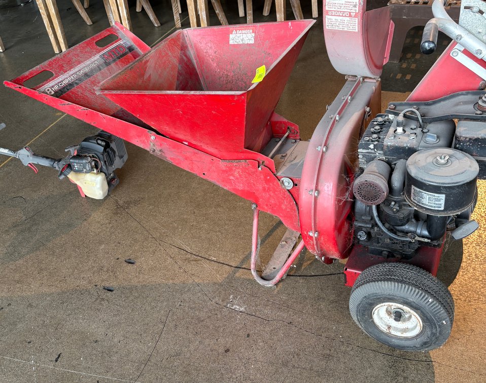 Bar145- MTD 8HP Chipper Shredder