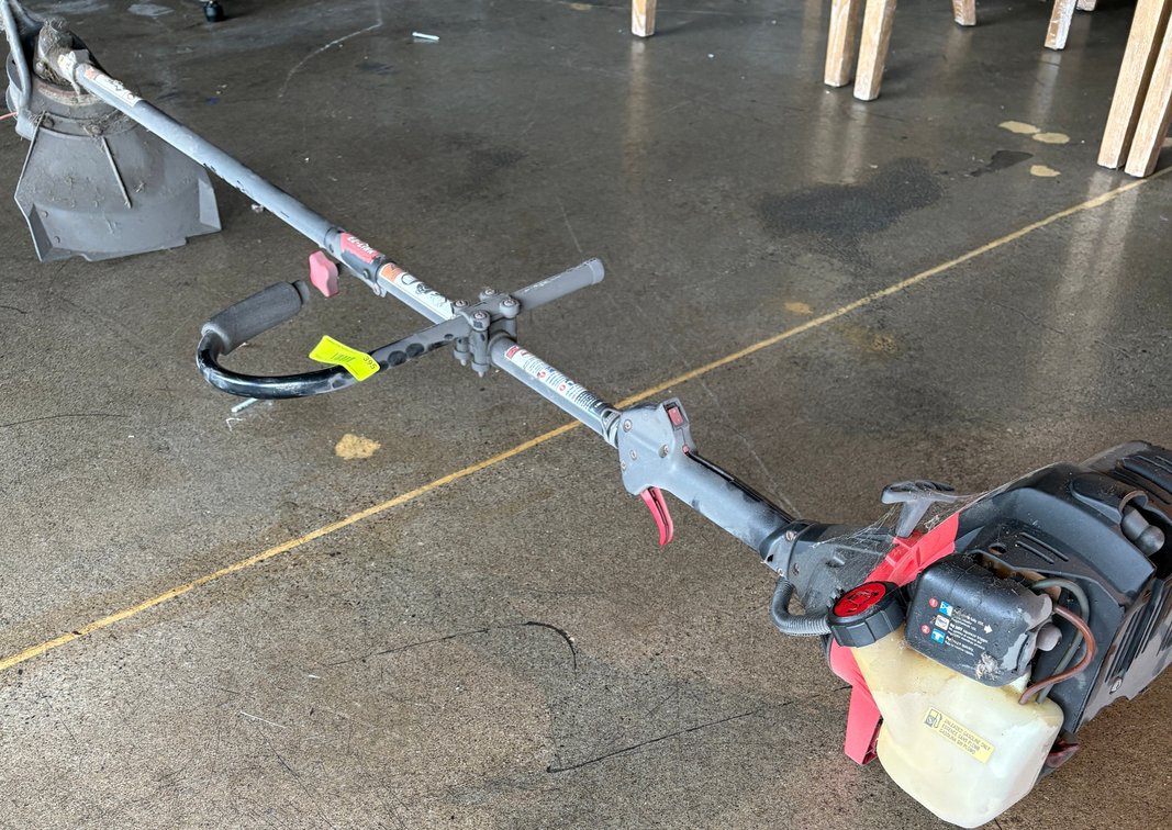 Bar145- Troy-Bilt Gas Trimmer