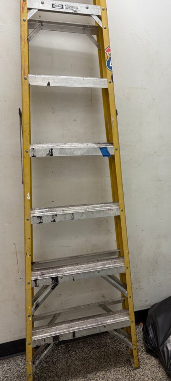 Bar145- 7' Ladder
