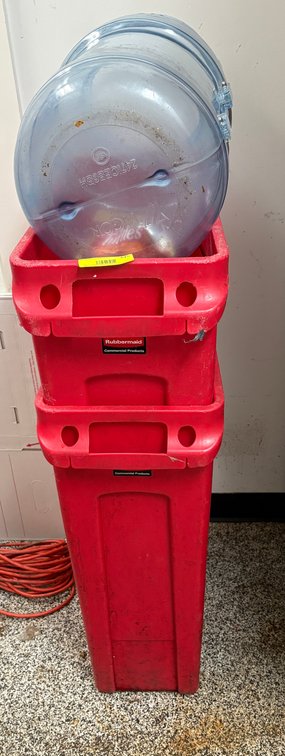 Bar145- (2) Rubbermaid Slim Jim Containers