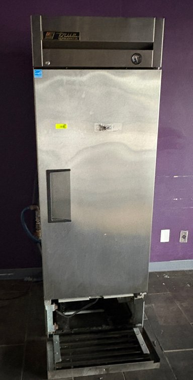 B2- True Commercial Refrigerator