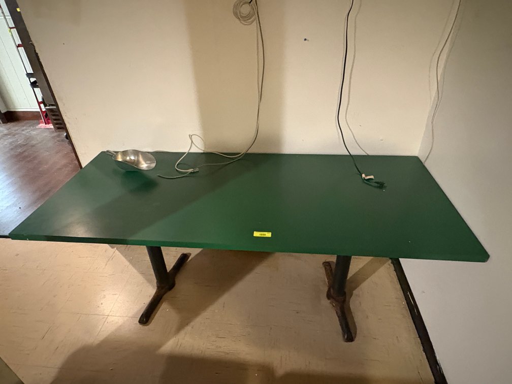 EL- Wood Table