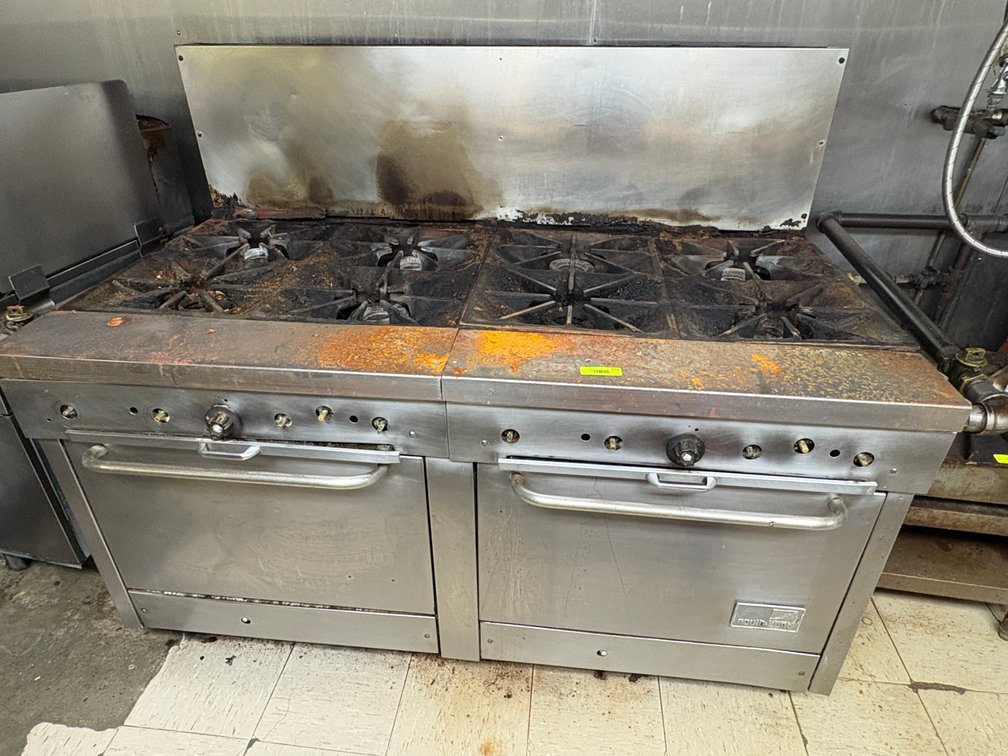 EL- SouthBend 8 Burner Stove