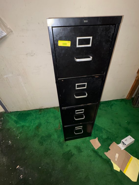 EL- Metal File Cabinet