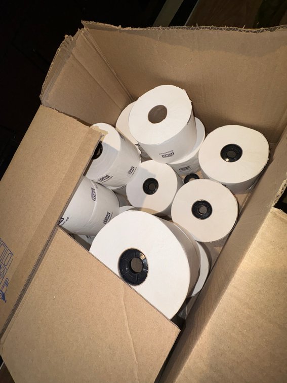 EL- Box Of Toilet Paper