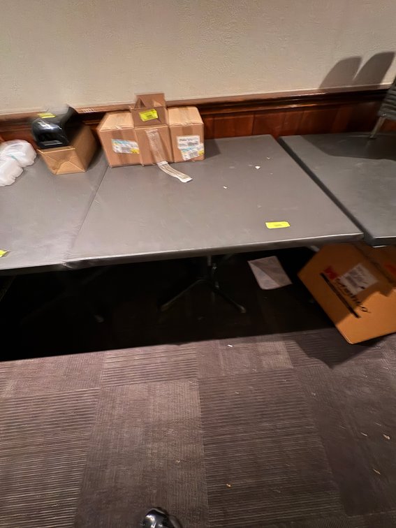 EL- Wood Table