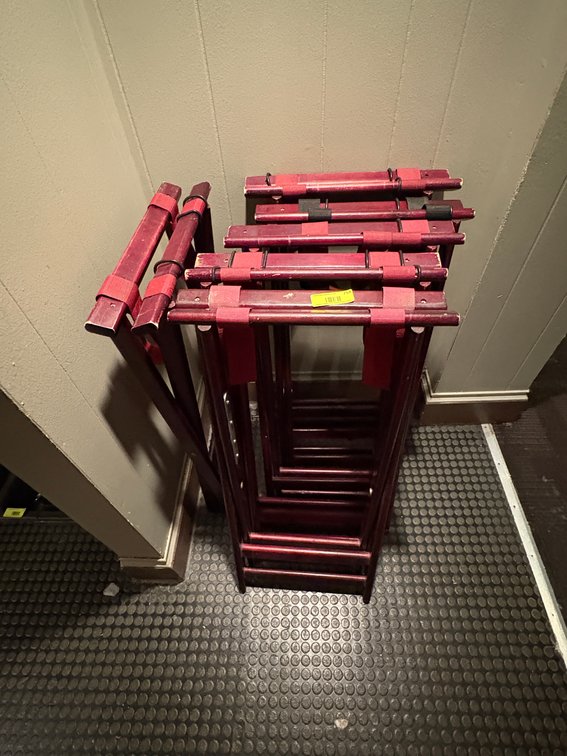 EL- Serving Tray Holders