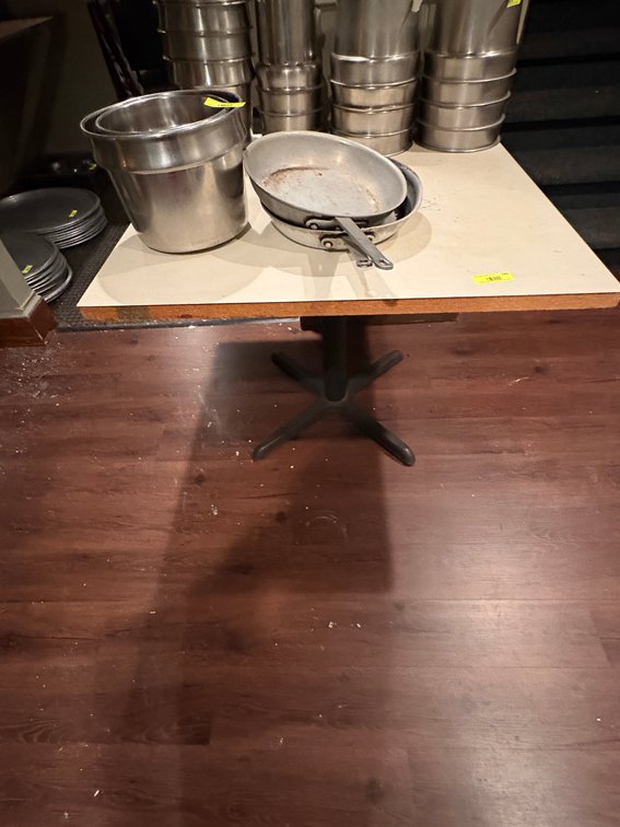 EL- Wood Table