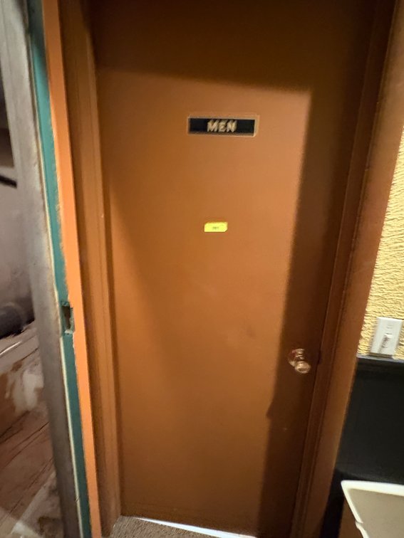 EL- Contents Of Bathroom