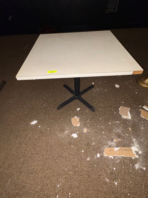 EL- Wood Table