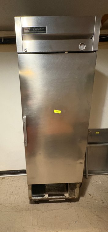 EL- True Commercial Refrigerator