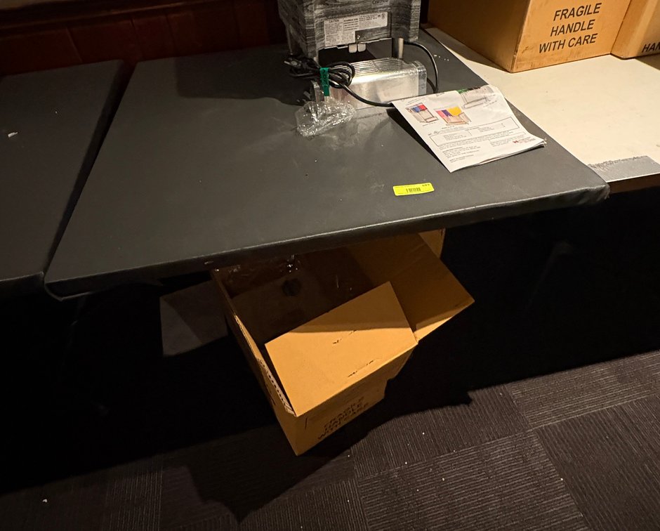 EL- Wood Table