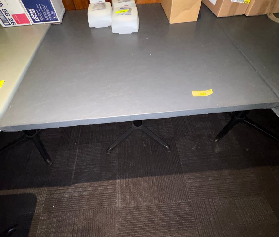 EL- Wood Table