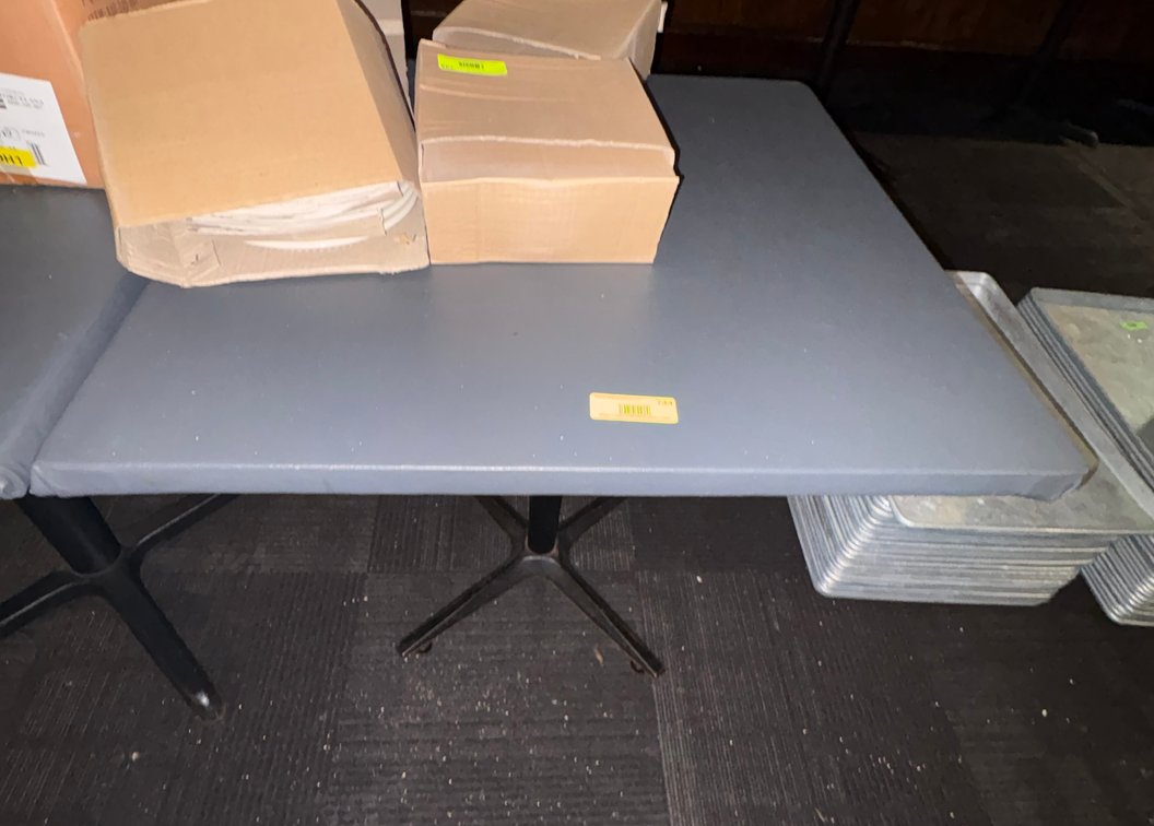 EL- Wood Table