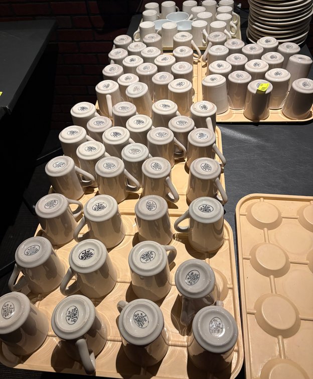 EL- Assorted Ceramic Coffee Mugs
