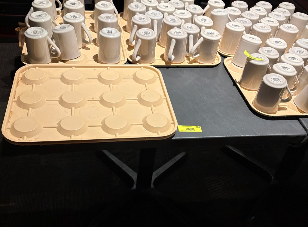 EL- Wood Table