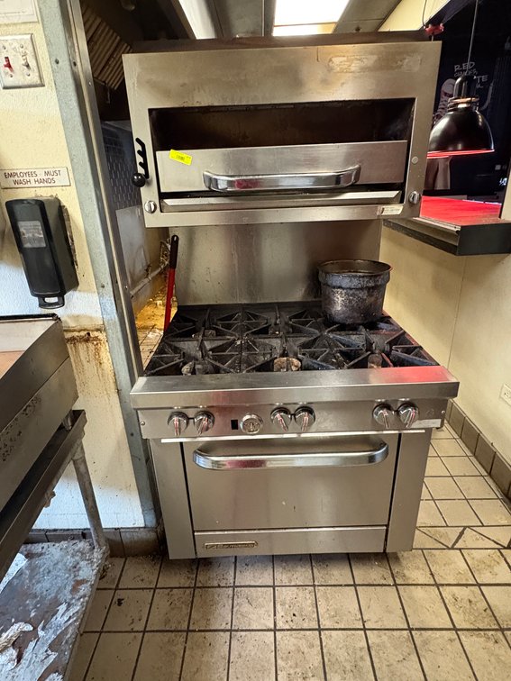 Bar145- Southbend 6-Burner Gas Range (Salamander Does Not Work)