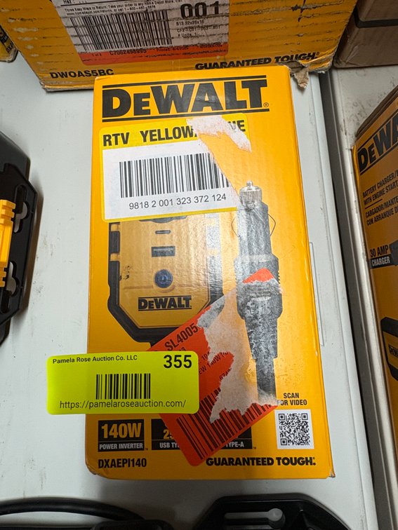 DeWalt 140W Power Inverter