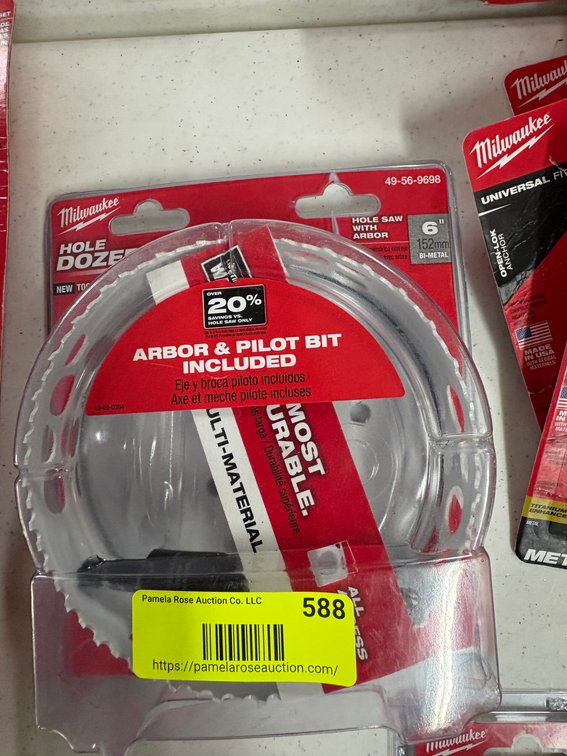Milwaukee 6 in Hole Saw with Arbor