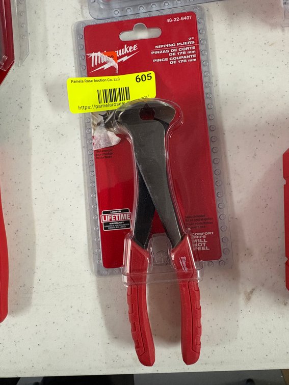 Milwaukee 7" Nipping Pliers