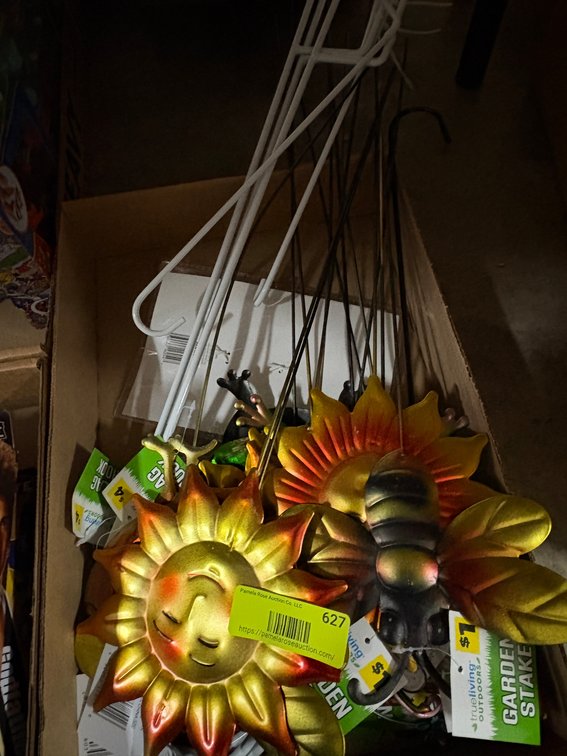 Metal Garden Stakes and Flag Hooks