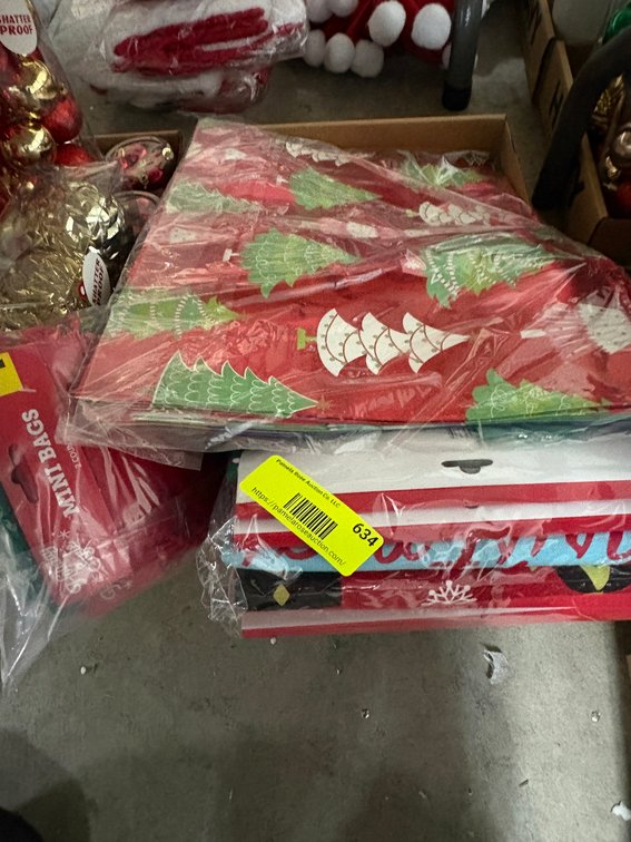 Christmas Linens and Decorations