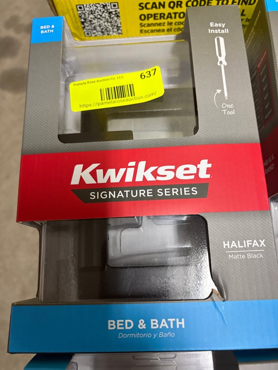 Kwikset Halifax Bed & Bath Door Lever