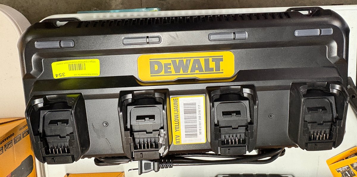 DEWALT 4-Port Battery Charger