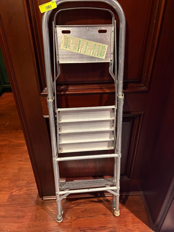 Zone 1-E- Aluminum Folding Step Ladder