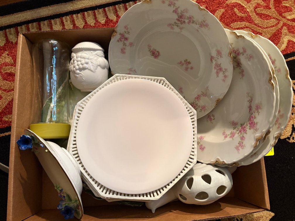 Zone 1-E- Porcelain and Ceramic Tableware