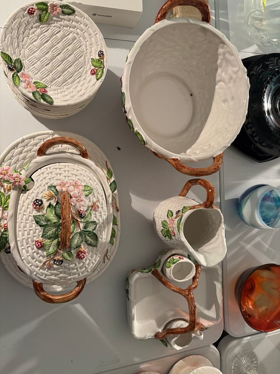 Zone 1-E- Shafford Berry Time Tableware Set