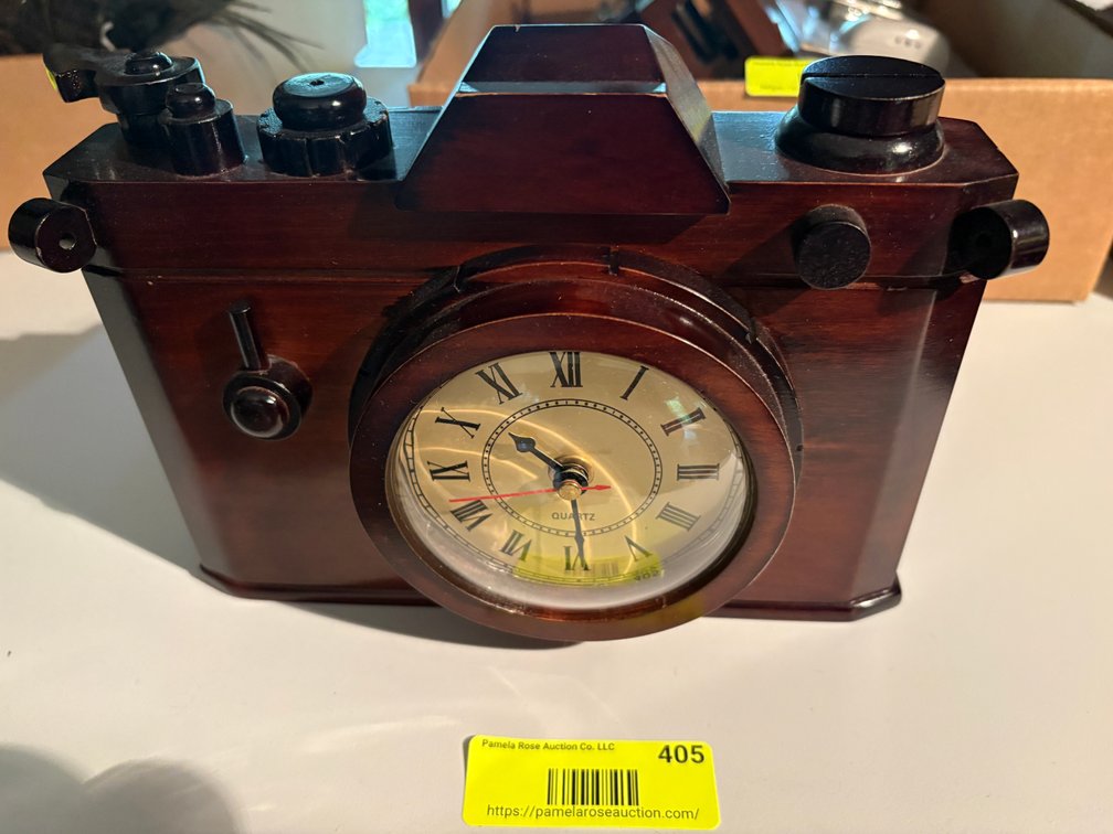 Zone 1-E- Wooden Camera Desk Clock