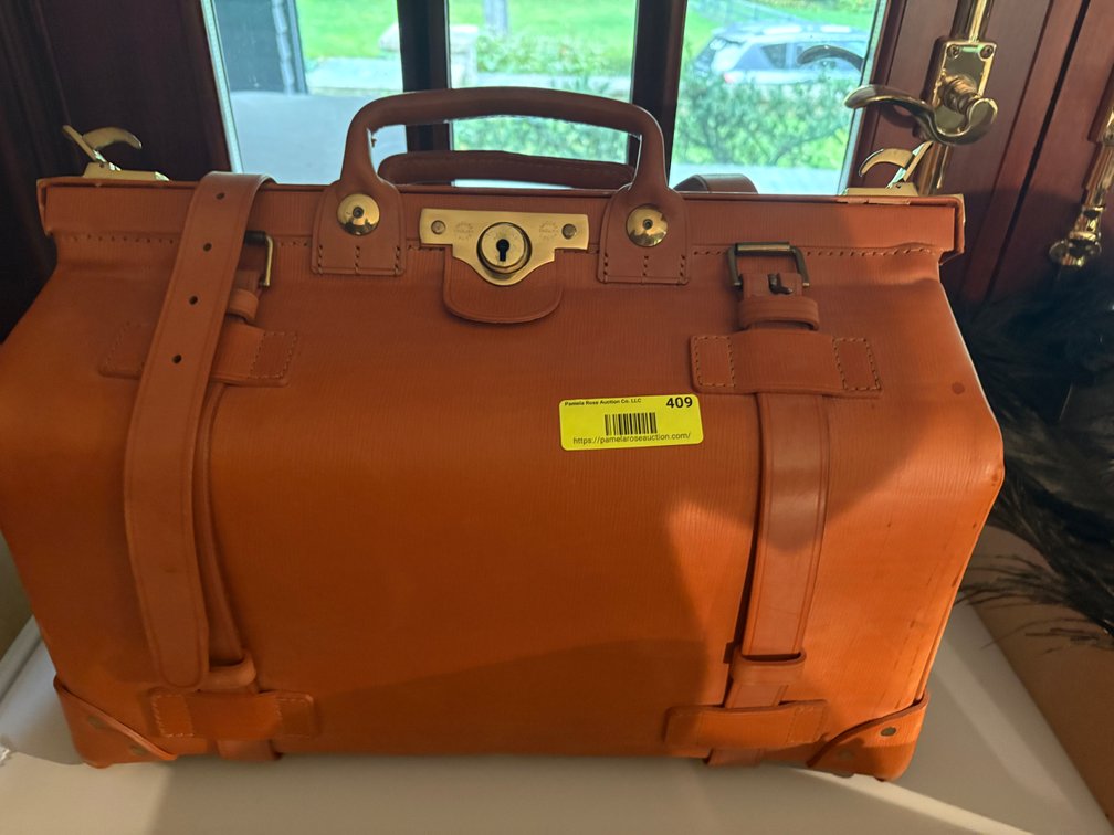 Zone 1-E- Leather Travel Bag