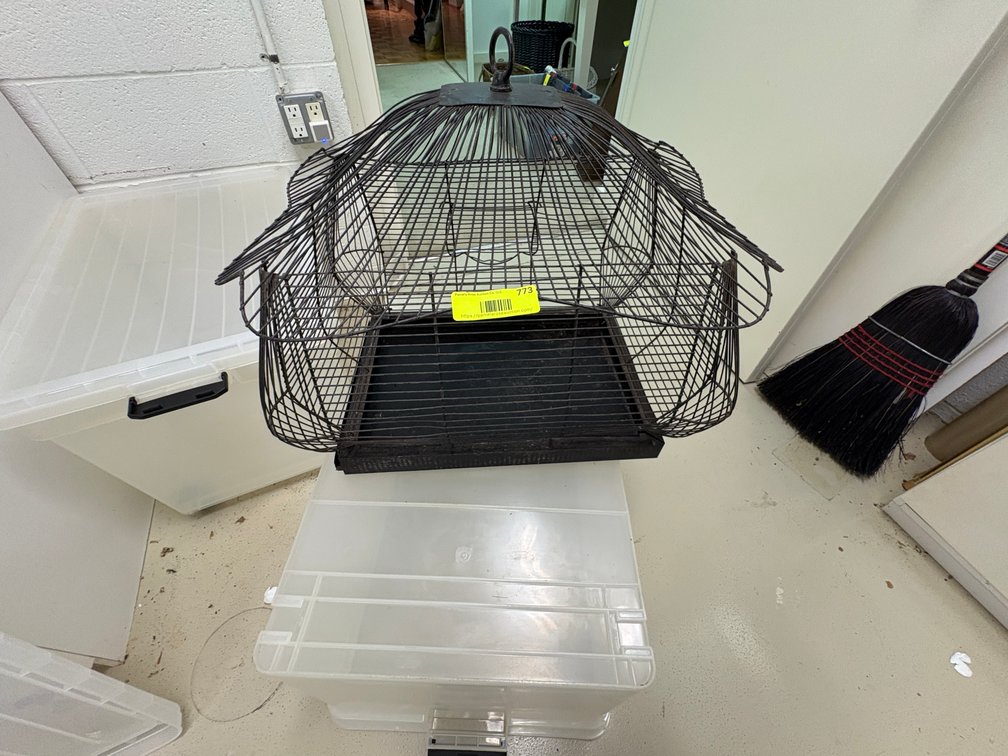 Zone 1-BB- Pagoda Style Wire Bird Cage