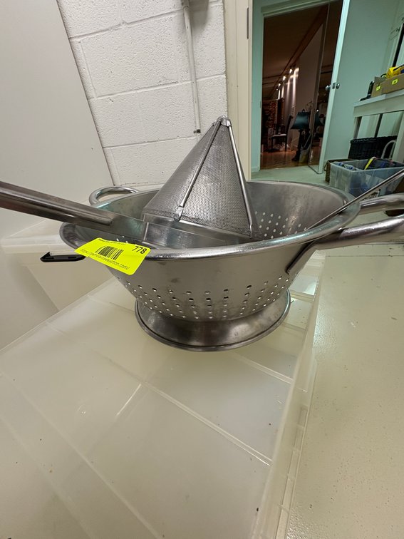 Zone 1-BB- Colander and Strainer