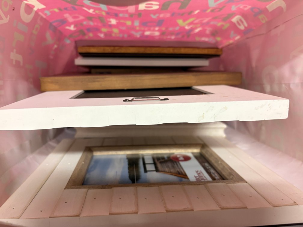 Zone 1-BB- Assorted Picture Frames
