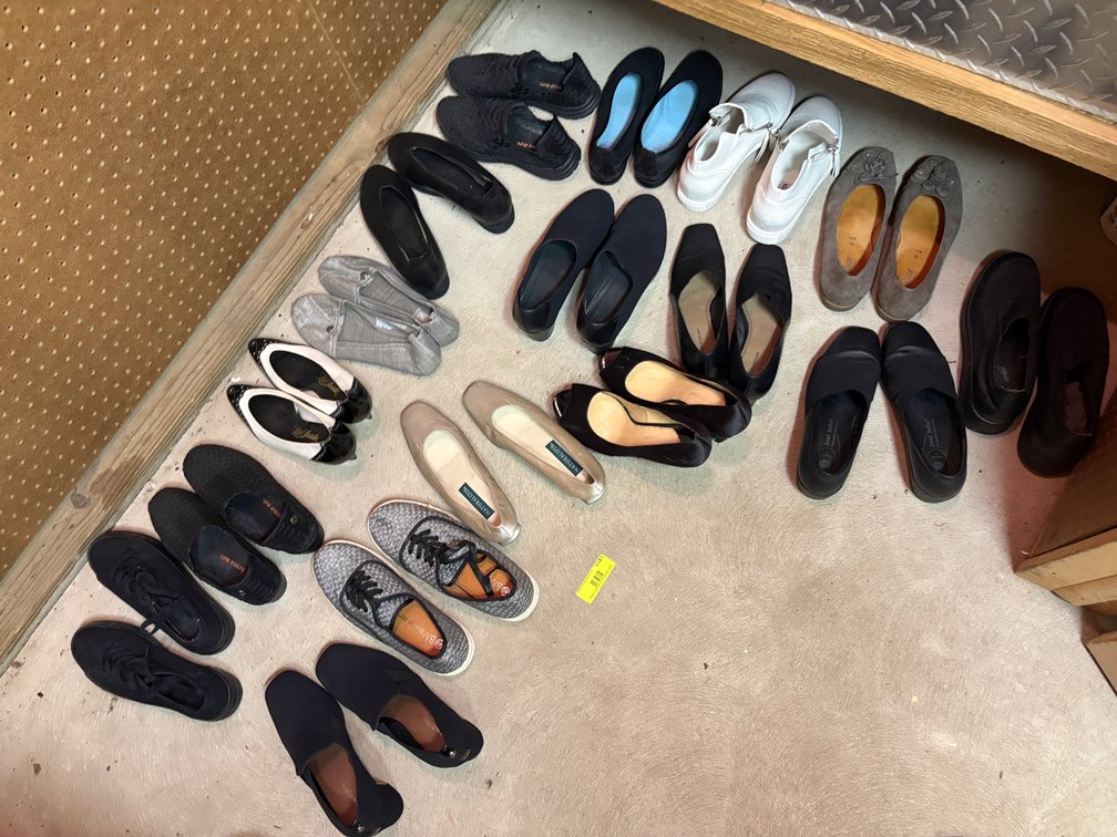 Zone 2-G- Women's Shoes
