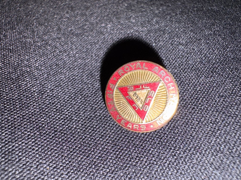 Zone 1-B- 10K Royal Arch Mason Fifty Years Pin