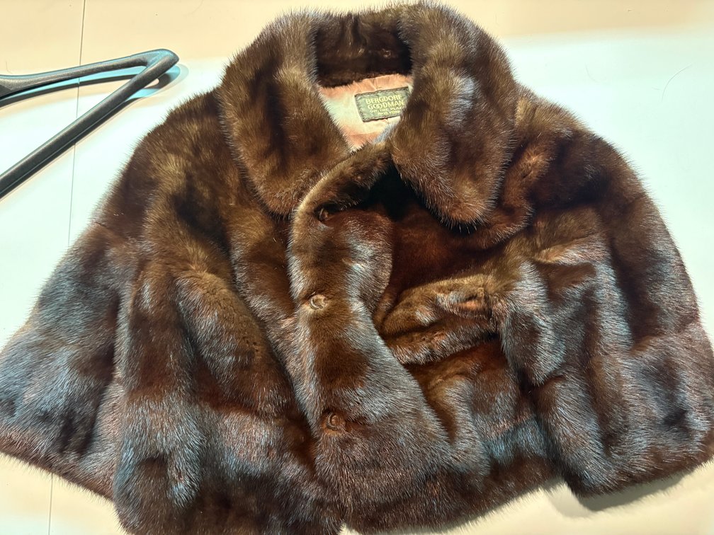 Zone 1-E- F- Bergdorf Goodman Fur Capelet