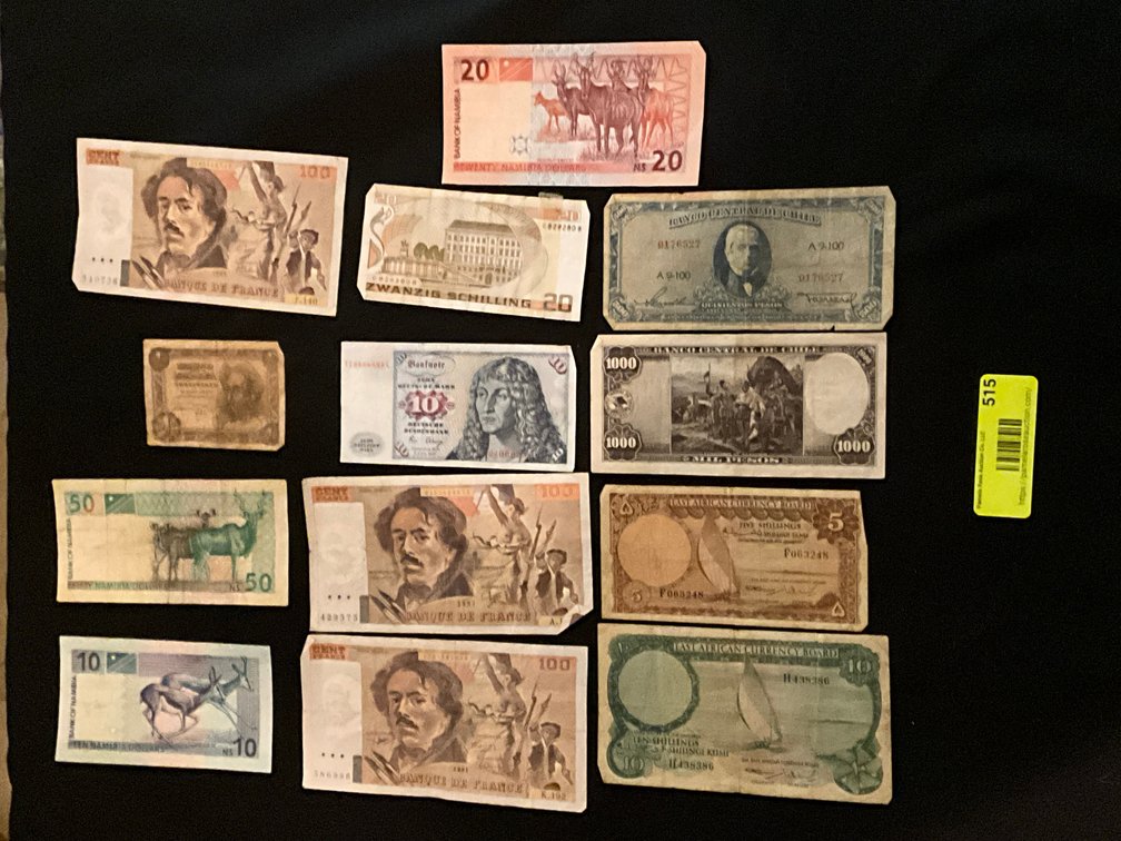 Zone 1-C- World Banknotes