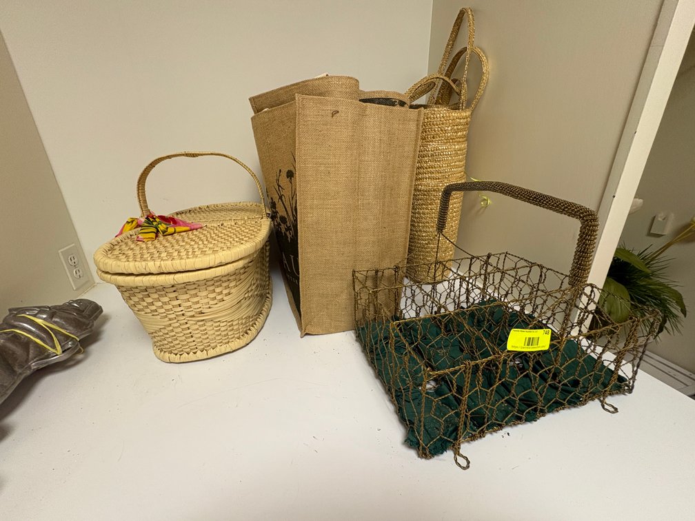 Zone 1-BB- Baskets, Tote Bags, and Wire Caddy