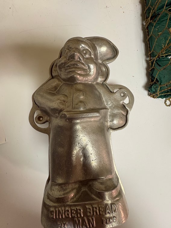 Zone 1-BB- Cast Metal Gingerbread Man Mold