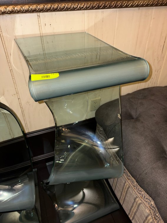 Zone 3-CUP- Bent Glass Pedestal
