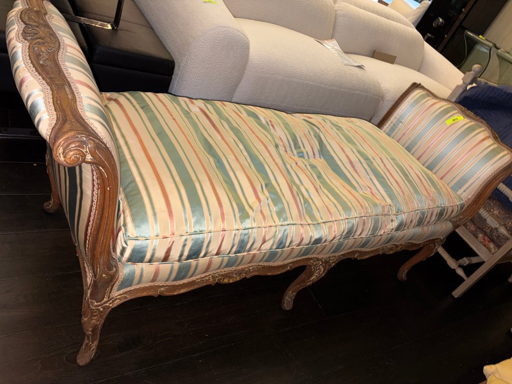 Zone 3-CUP- French-Style Carved Wood Daybed