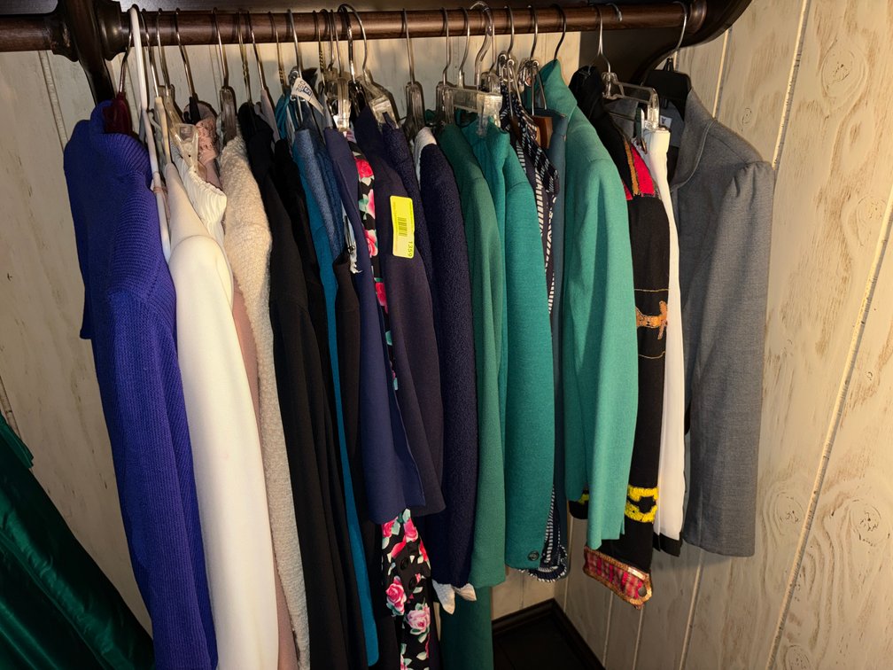 Zone 3-CUP- Assorted Women's Clothes