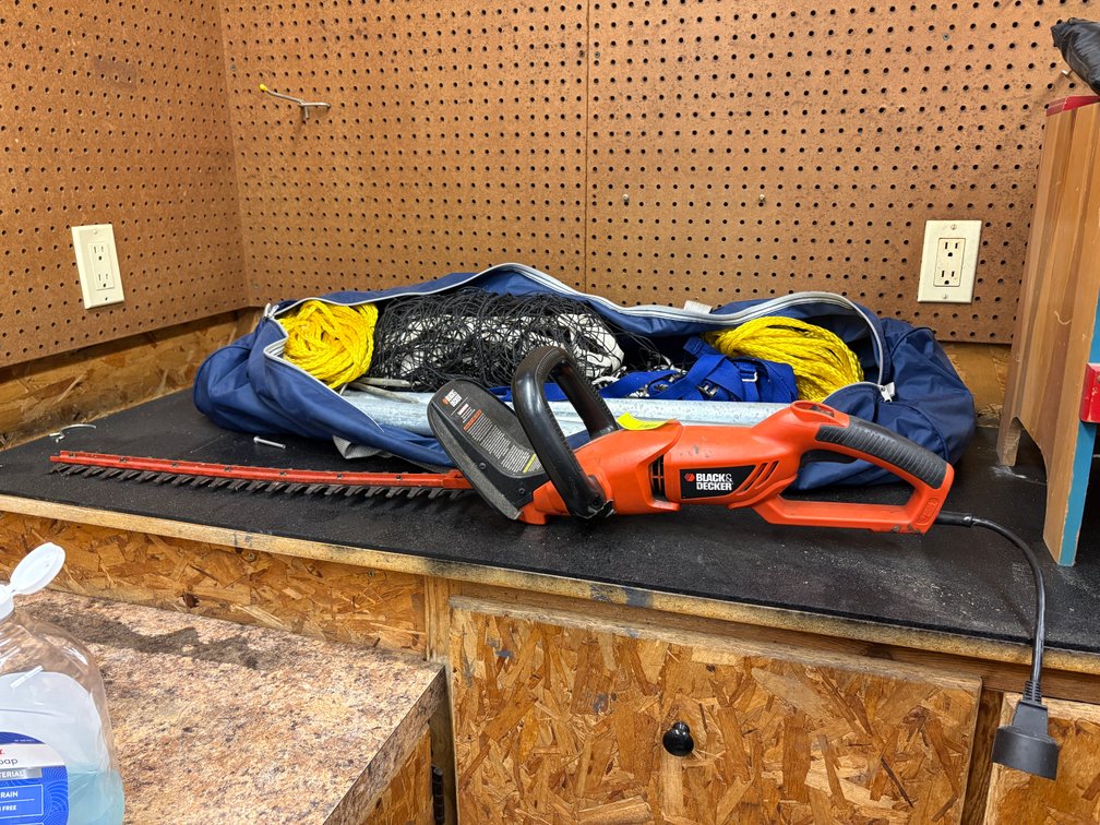 Zone 3-CG- Hedge Trimmer and Sports Net Set
