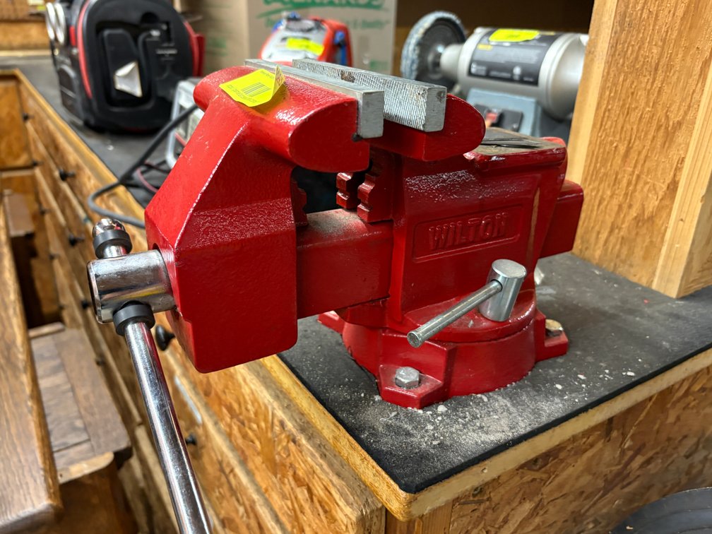 Zone 3-CG- Wilton Swivel Base Bench Vise
