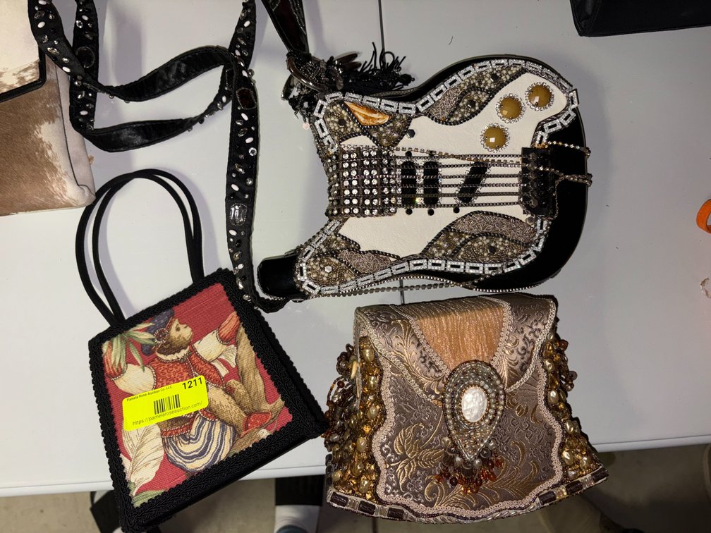 Zone 2-G- Novelty and Evening Handbags