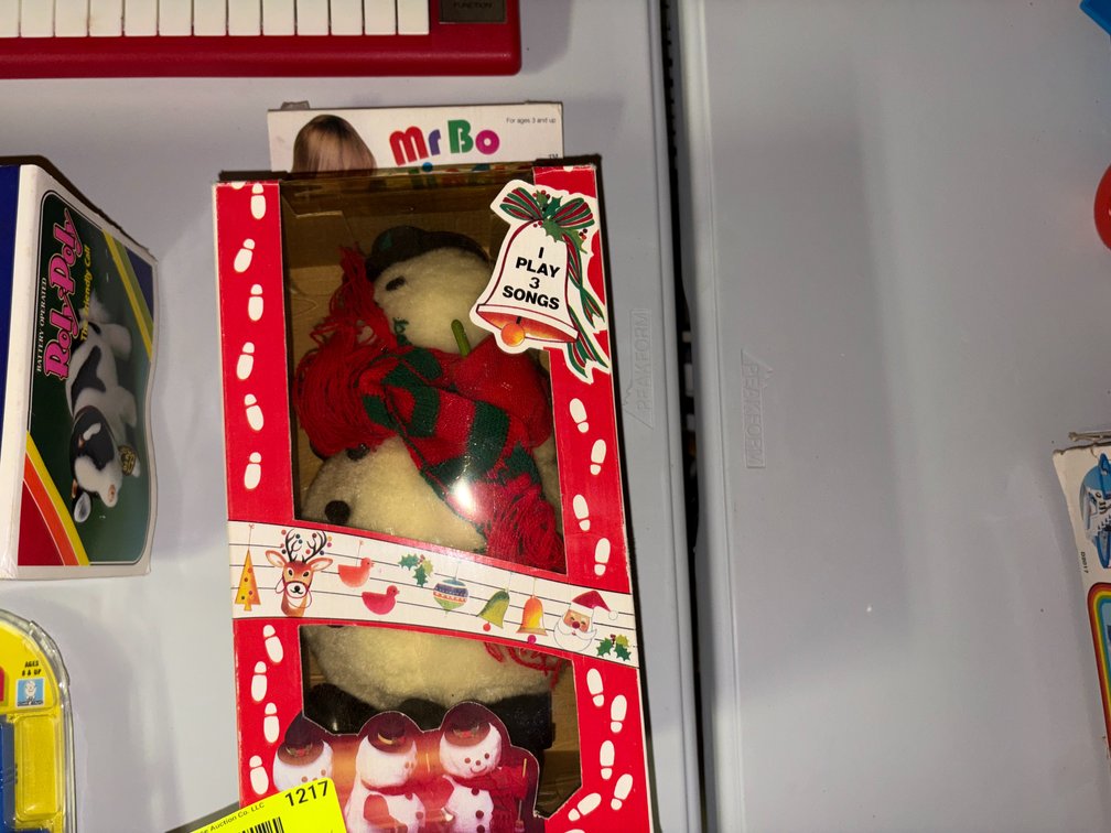 Zone 2-G- Mr Bo Musical Plush Snowman